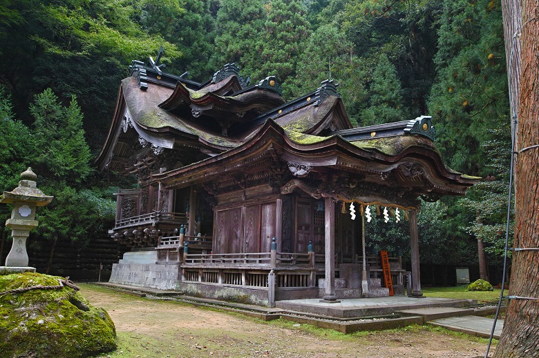 大瀧神社（岡太神社）複合社殿 本殿・拝殿
