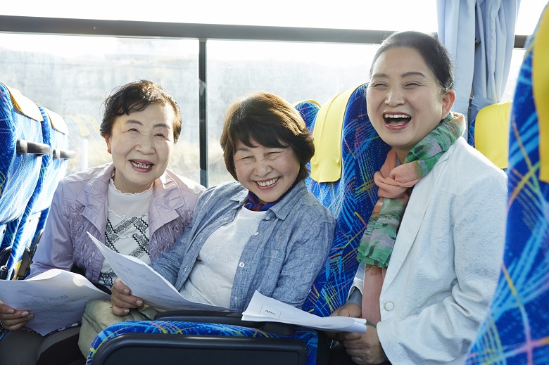 【2023年】埼玉県所沢市のシニア団体が日帰りで貸切バスを利用する場合補助金使えます！