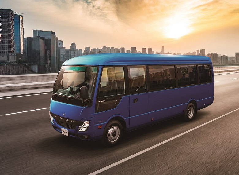 三菱ふそうトラック・バスの小型マイクロバス「ローザ」新型モデルは新機能満載！
