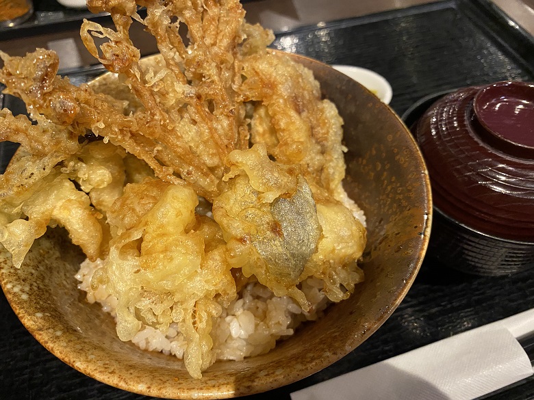 旬のきのこ天丼