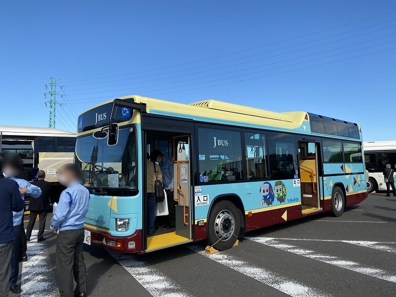 ジェイ・バスのコンセプト車「ファン！バス」