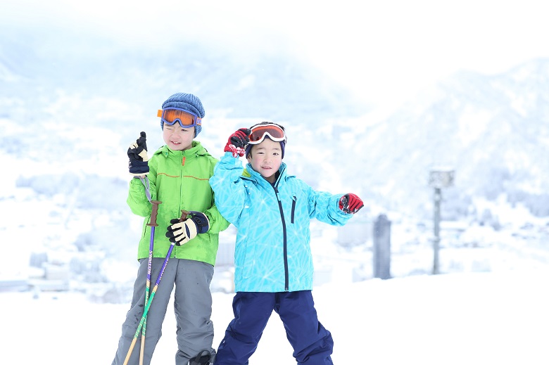 小学生のスキー学習・合宿に補助金