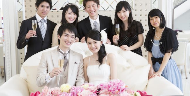 結婚式に参列 ゲストの服装マナーや持ち物は ご祝儀袋や送迎バスのアレコレも バス観光マガジン 結婚式に参列 ゲストの服装マナーや持ち物は ご祝儀袋や送迎バスのアレコレも バス観光マガジン