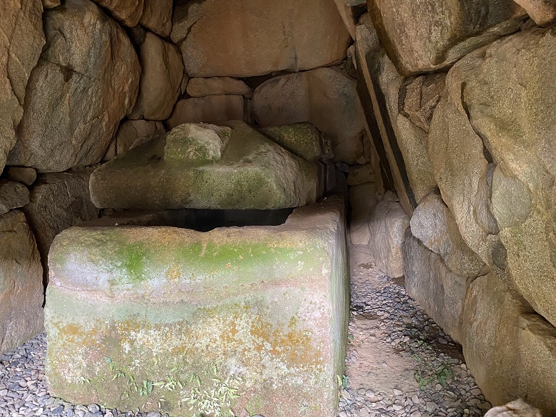 都塚古墳内の石室