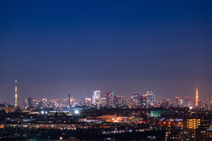 スカイツリーと東京タワーの夜景