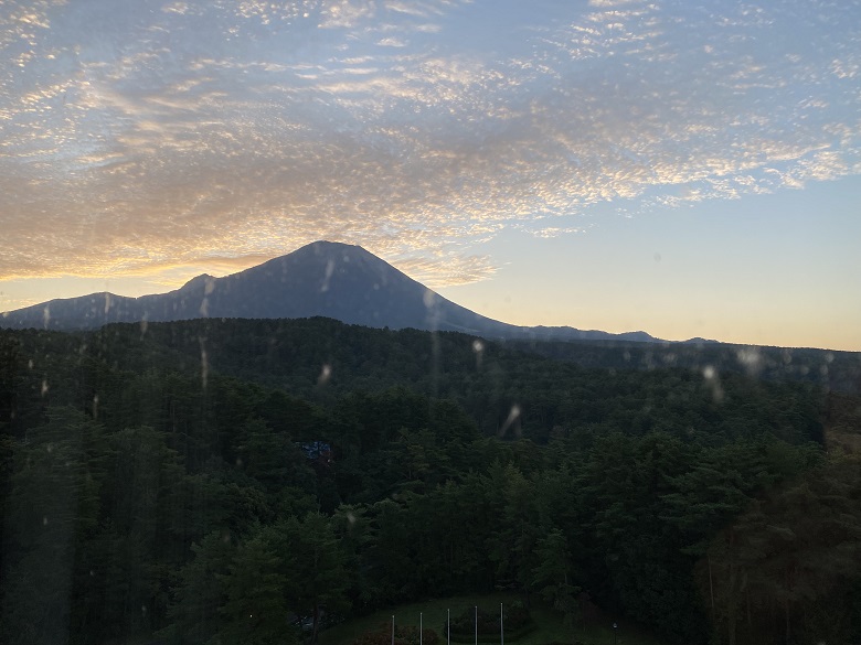 お部屋から見えた大山