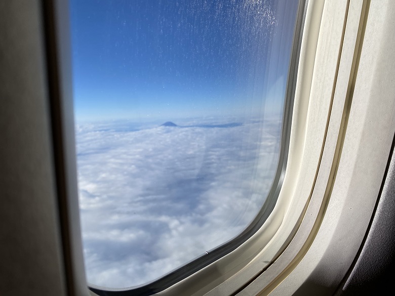 機内から見えた富士山