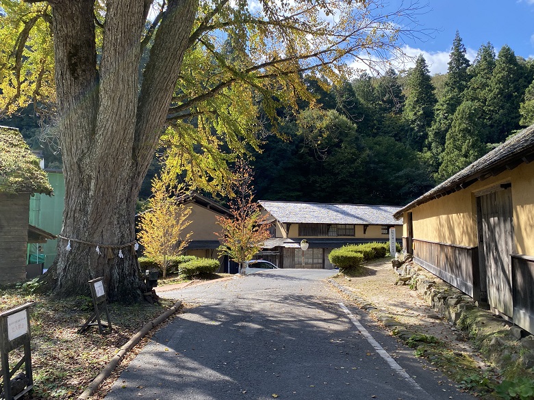 菅谷たたら山内