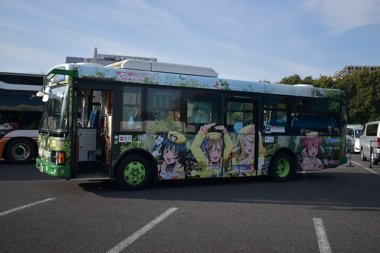 伊豆箱根バス「ラブライブ！サンシャイン！！」ラッピングバス