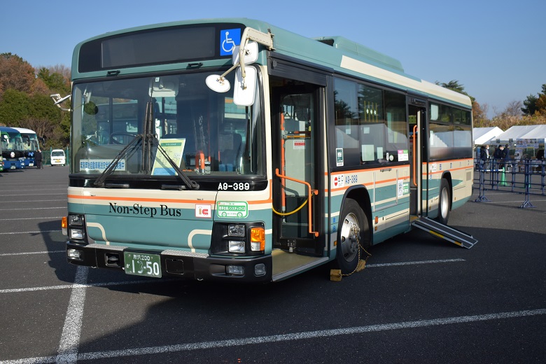 A9-389号車（いすゞエルガ PKG-LV234L2）