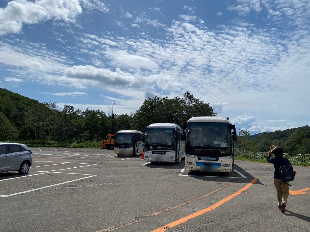 山形・湯殿山駐車場