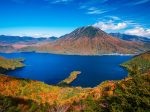 中禅寺湖と男体山