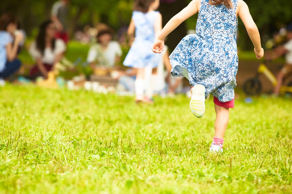 走る子ども