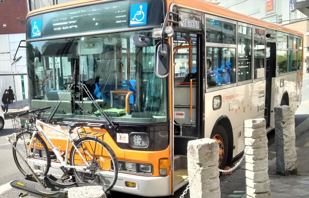 本厚木駅から宮ヶ瀬湖までの路線で、自転車ラックバスサービスがある