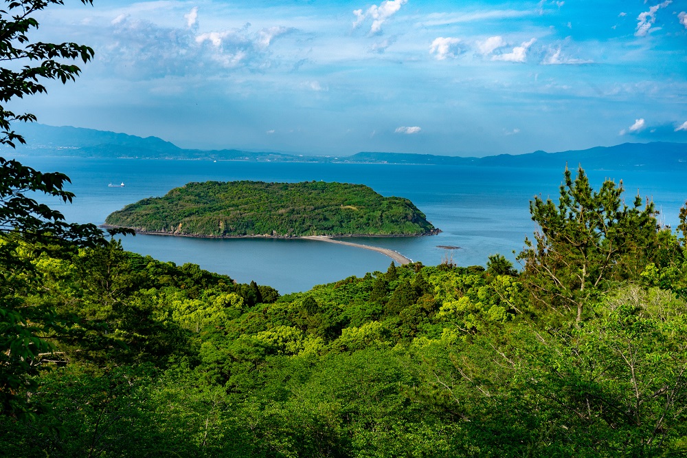 魚見岳から見た知林ヶ島（ちりんがしま）