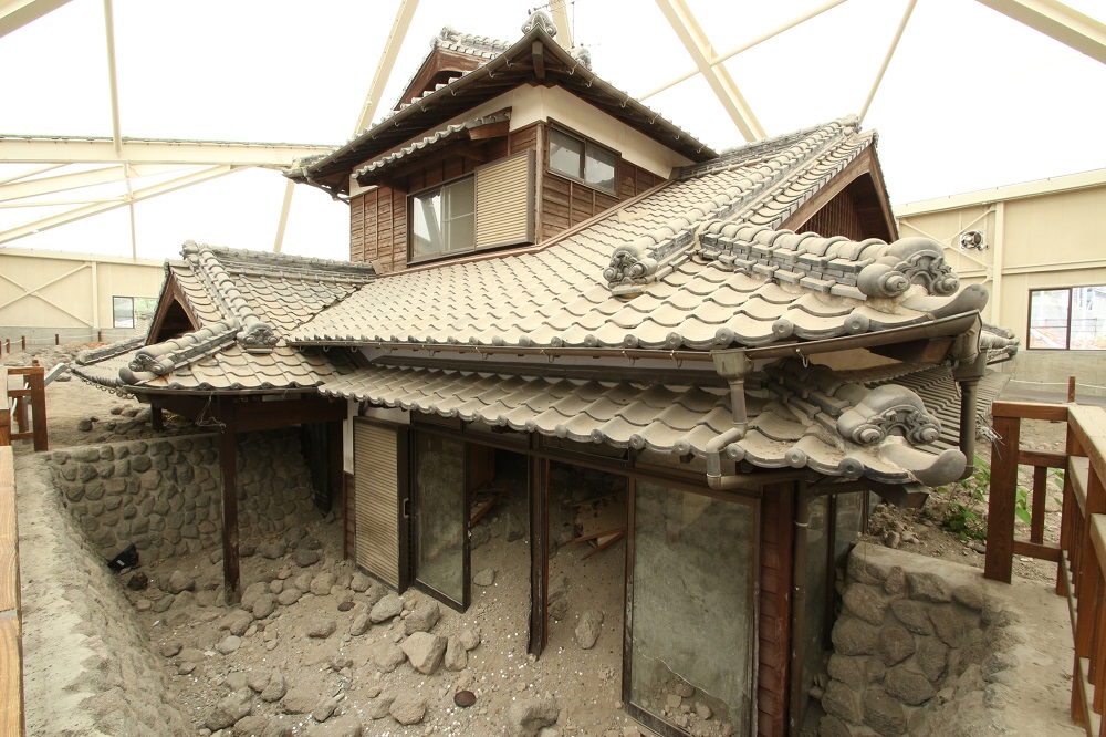普賢岳の噴火で被災した家
