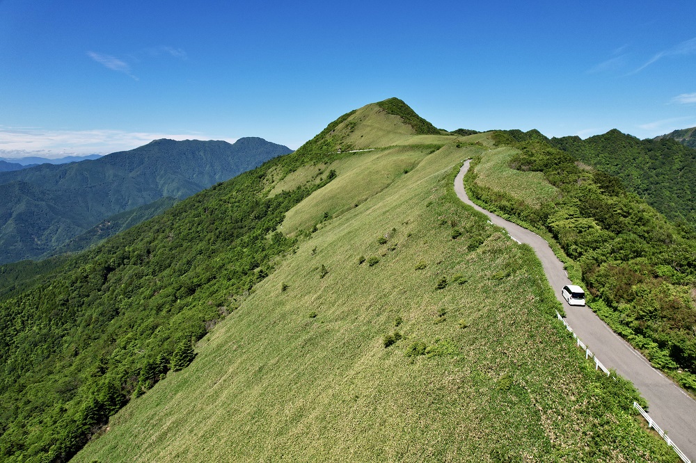 石鎚山UFOライン（（雄峰ライン）