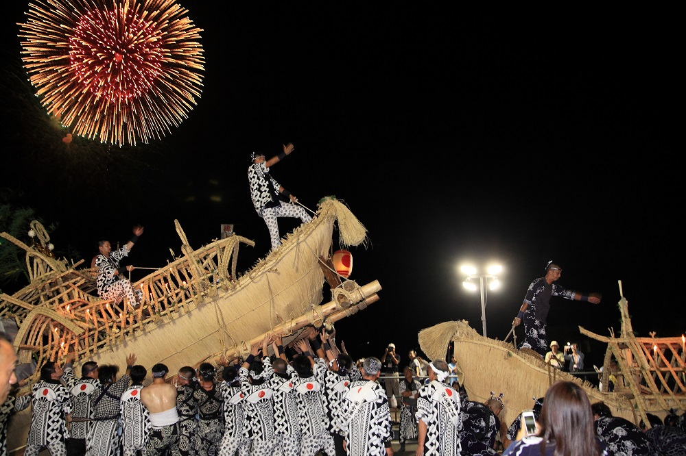 横手送り盆祭り（C)秋田観光連盟