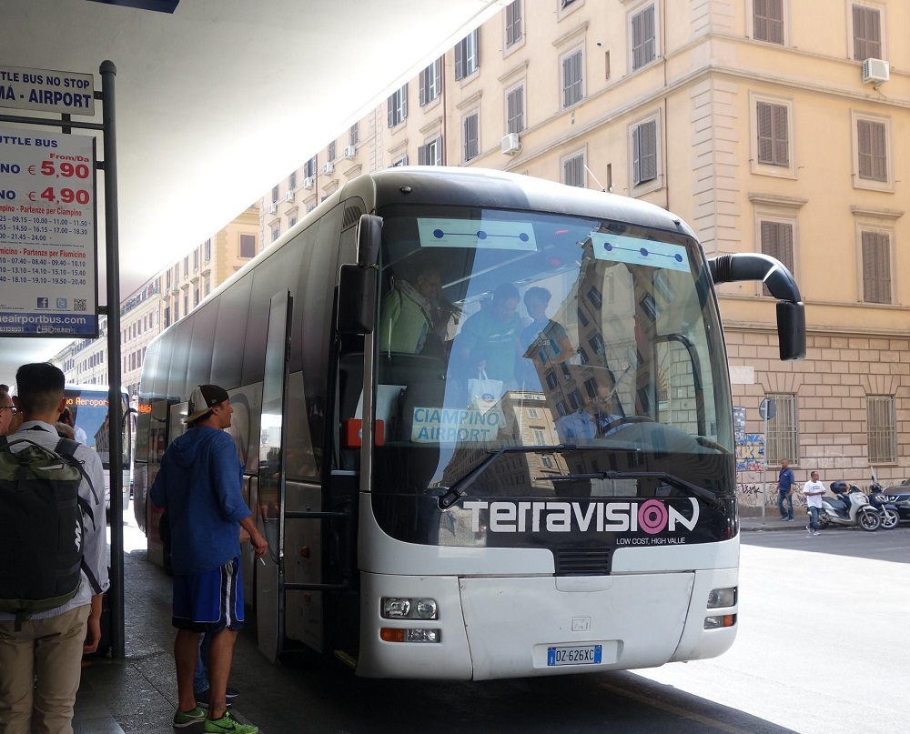 お得にローマを移動！空港バスの活用法