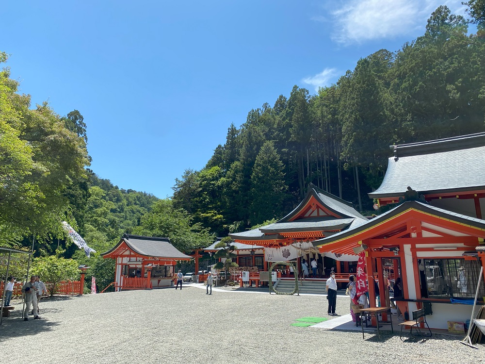 金櫻神社の境内