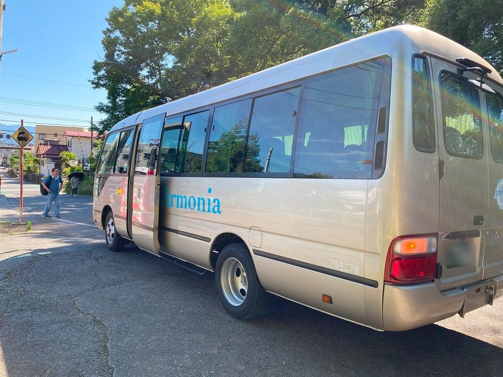 酒折宮の駐車場