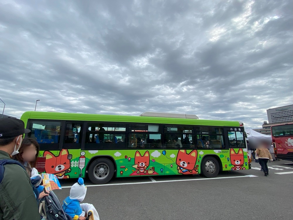 小田急バス　緑のきゅんたバス