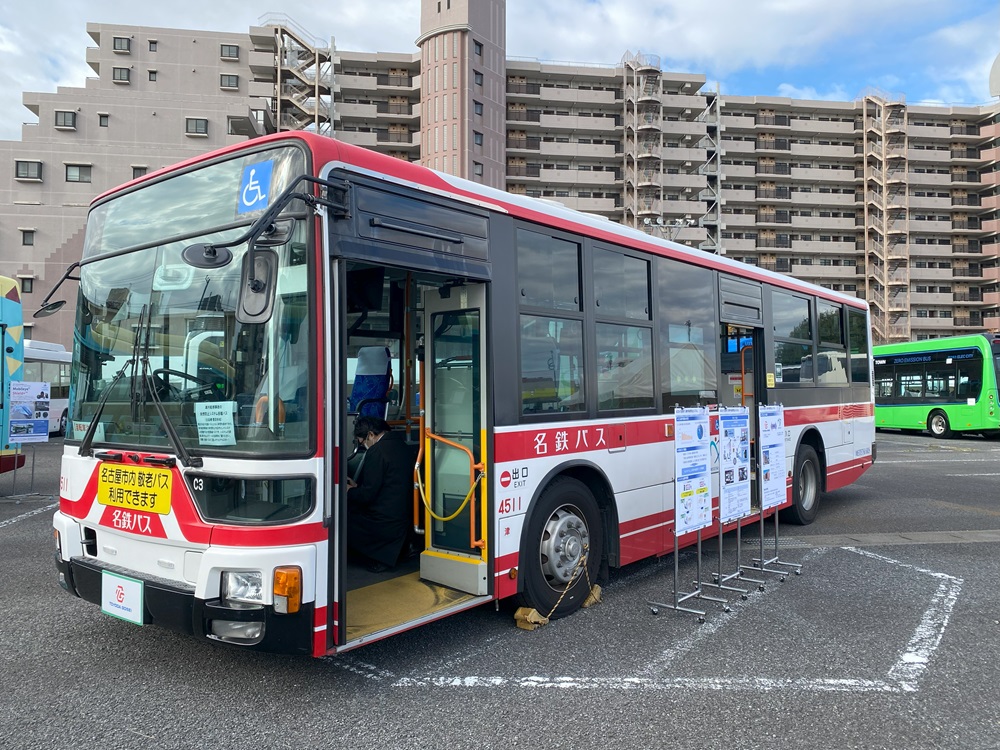 名鉄バス×豊田合成の展示