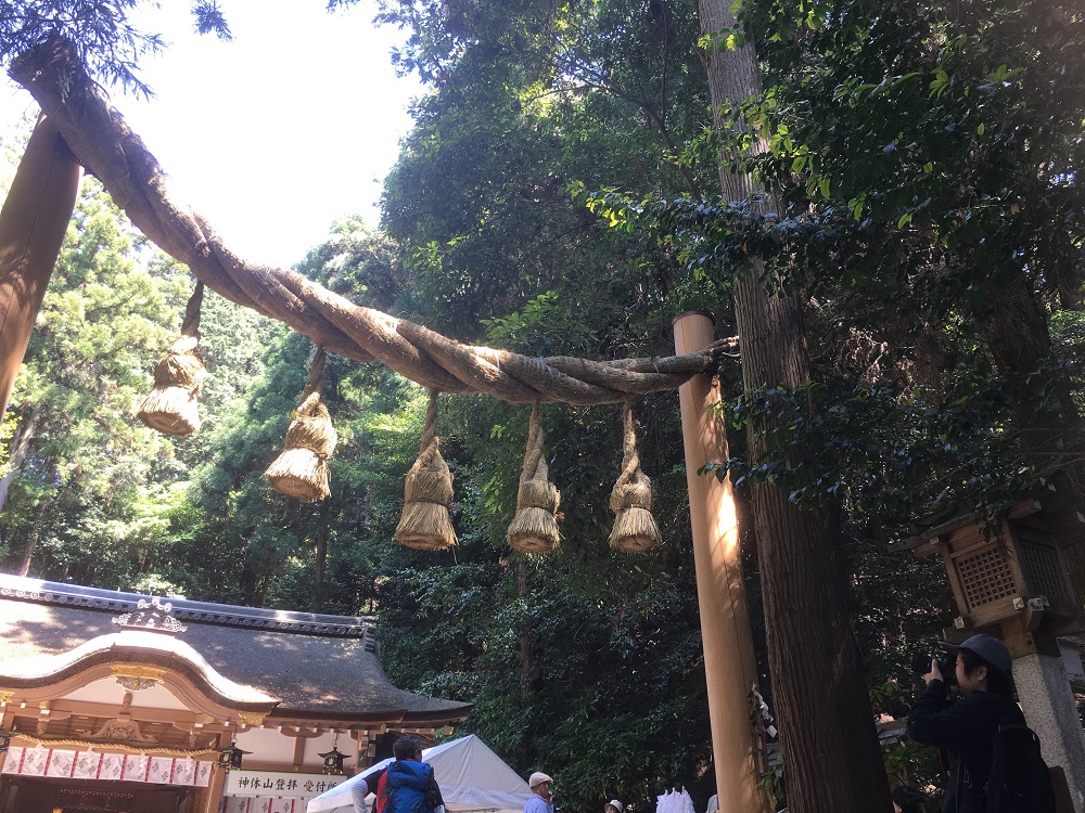 大神神社の拝殿