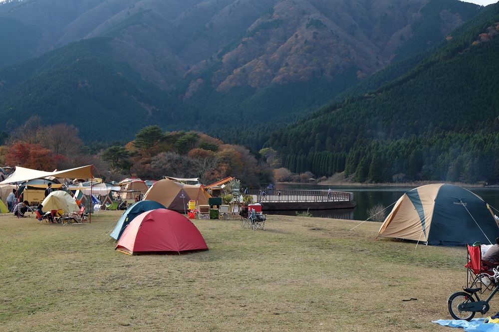 河口湖でキャンプ