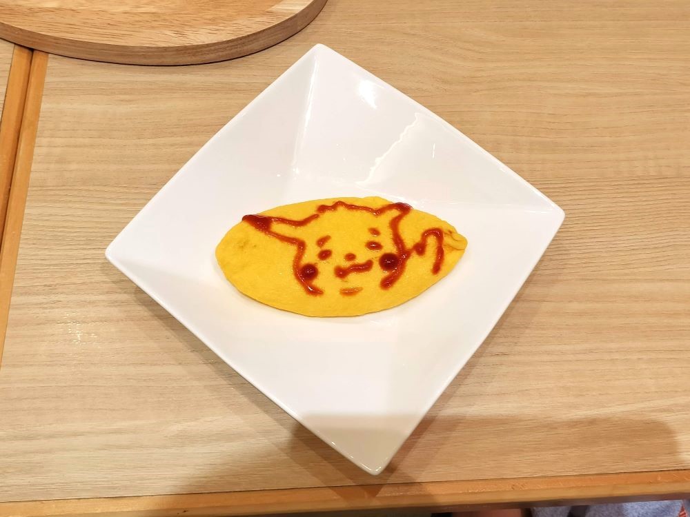 オムレツにピカチュウ