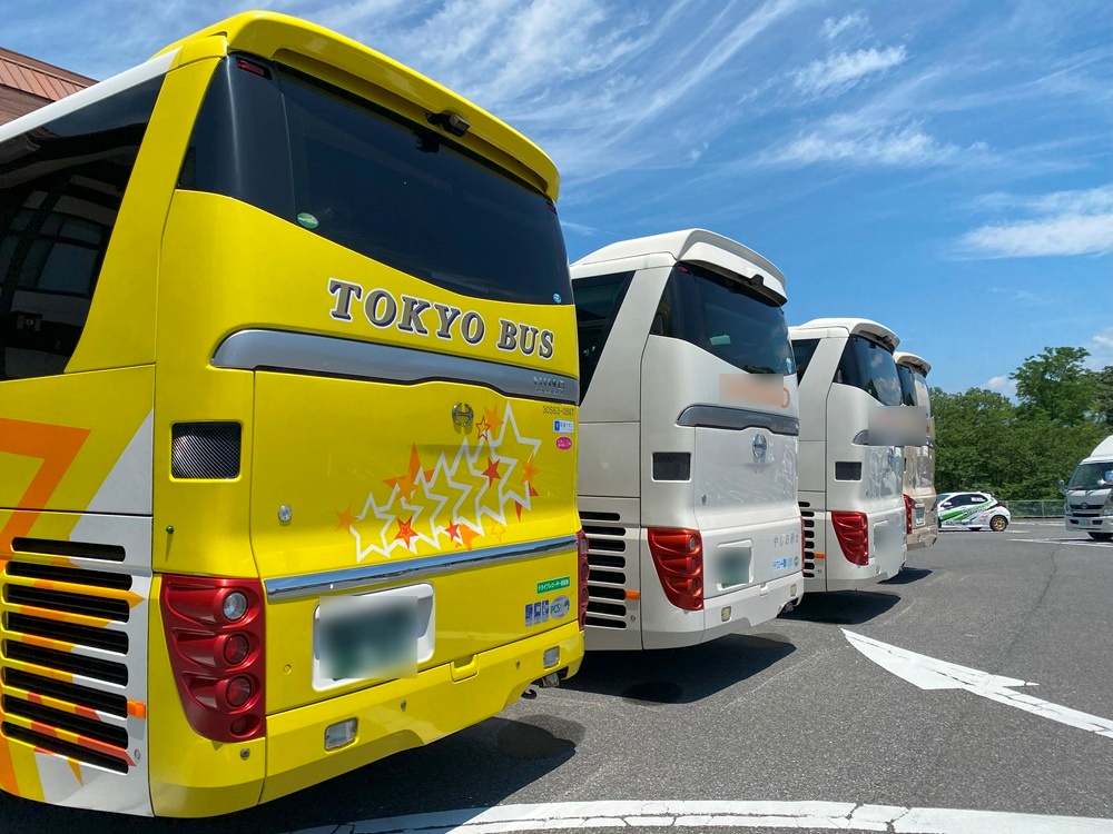 同じコースを貸切バスで周ったらいくらぐらい?