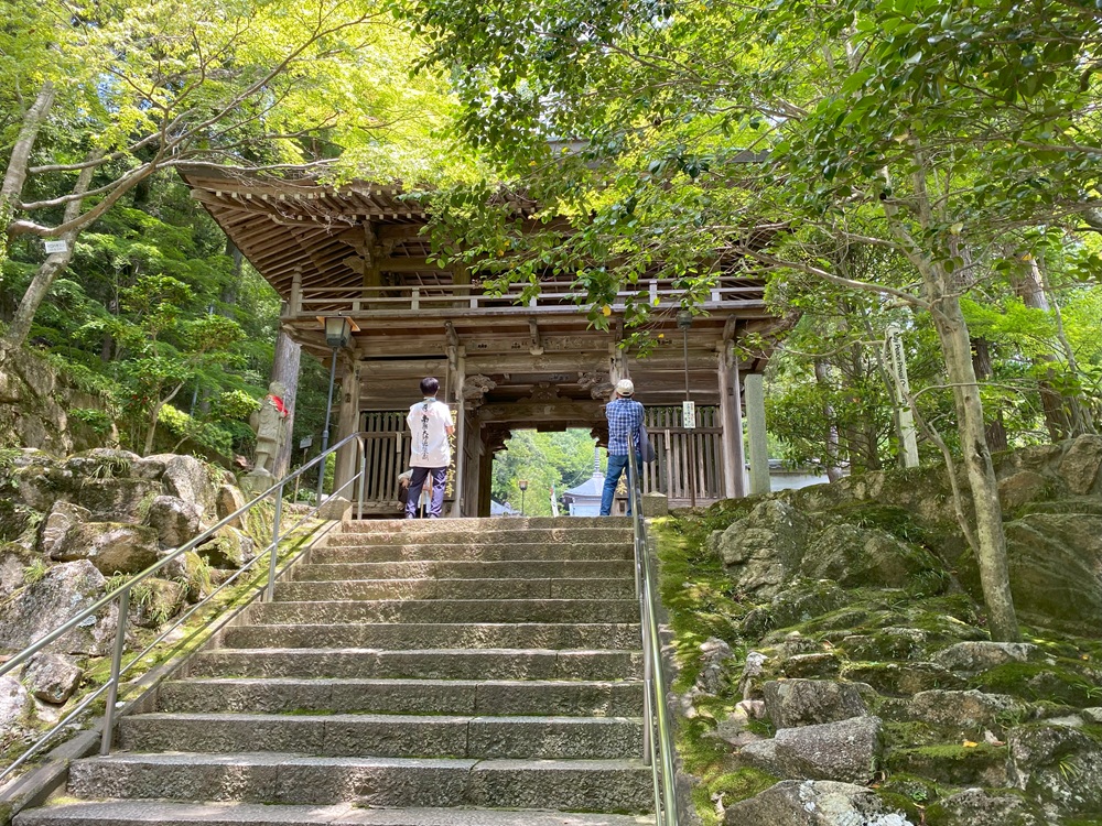大窪寺・二天門
