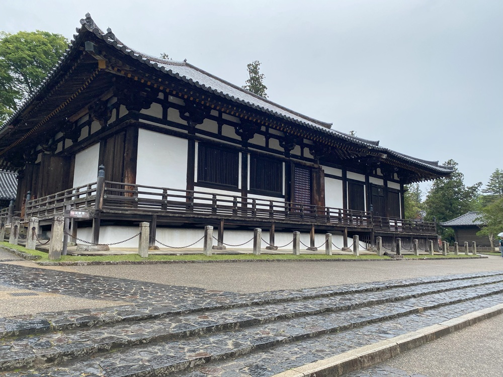 東大寺・法華堂(三月堂)