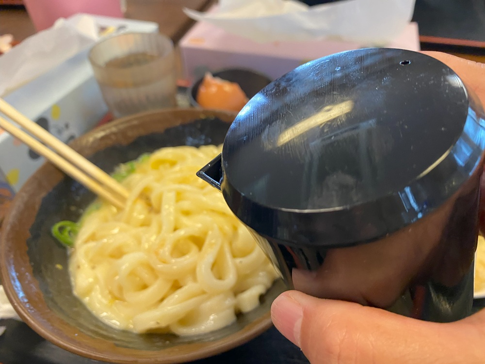 出汁醬油で味を調整