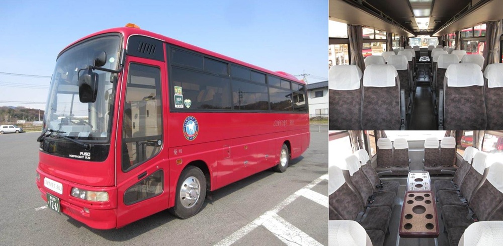 サロンバスに変更できる中型バスも所有