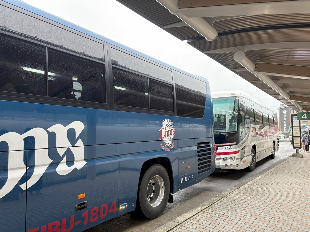 軽井沢駅　高速バス乗り場