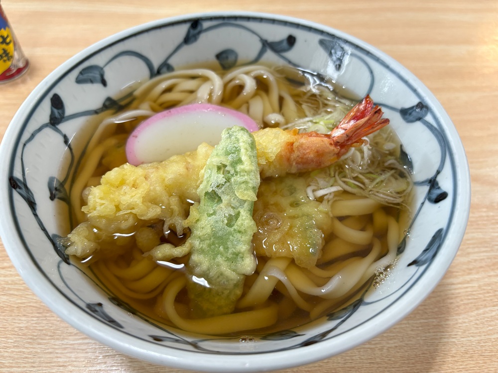 温かい天ぷらうどん