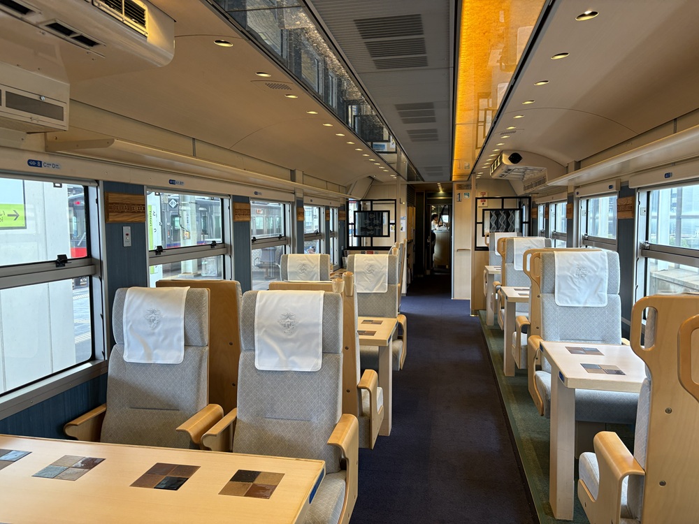 あめつちの車内