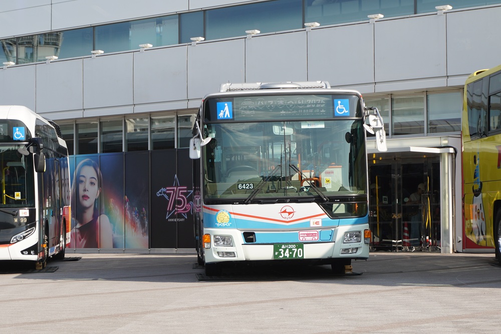 三菱ふそうMP38エアロスター「4代目･けいまるくんラッピングバス」