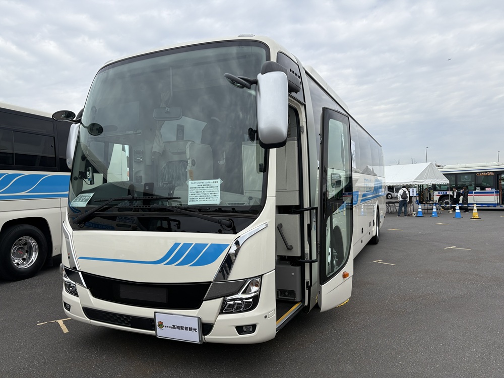 「ソメイユプロフォン」搭載車 三菱ふそうエアロエース