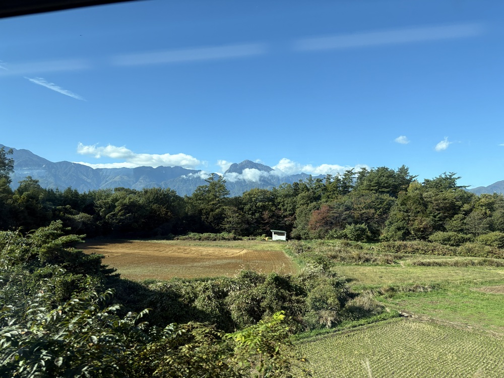 特急あずさからの眺め