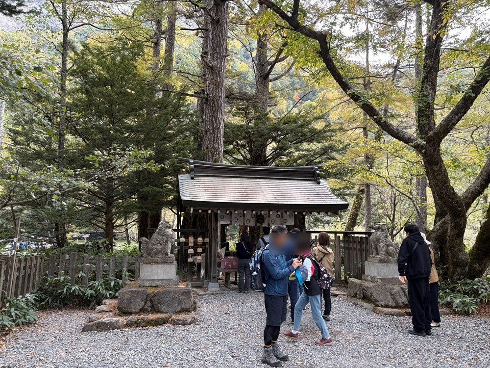 穂高神社の拝殿