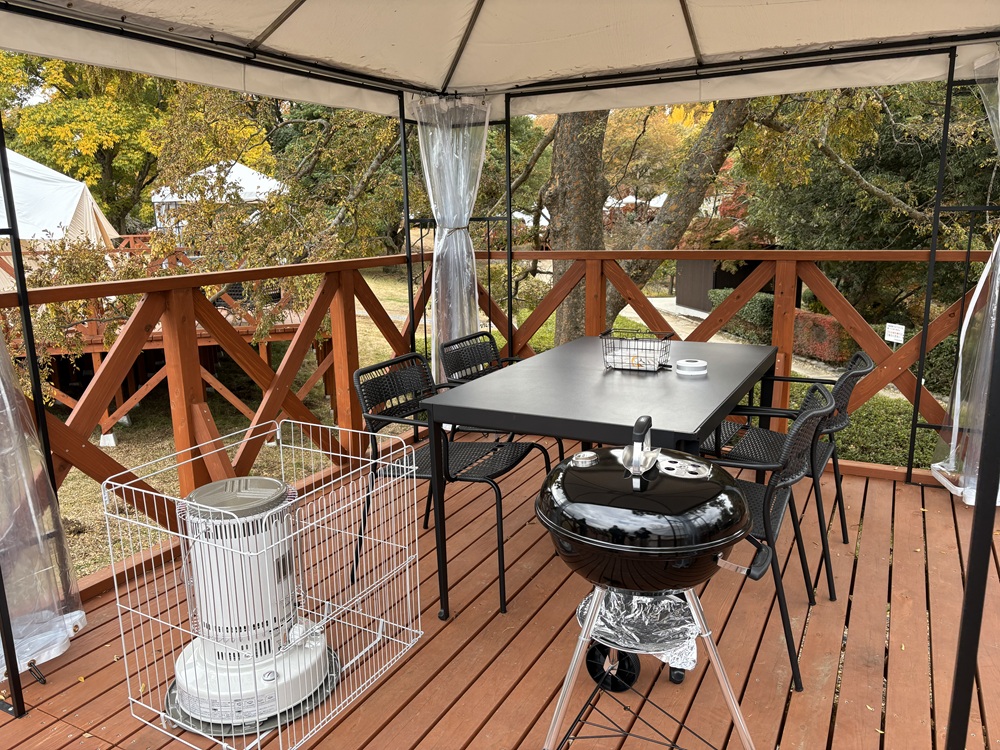 テラスではBBQも楽しめる