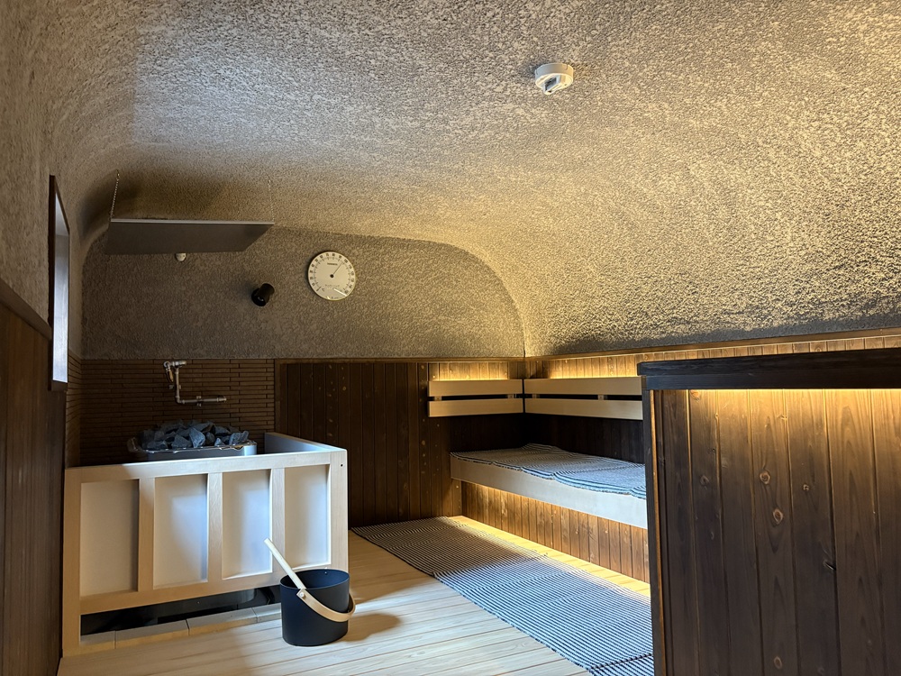 男湯の「洞窟サウナ」