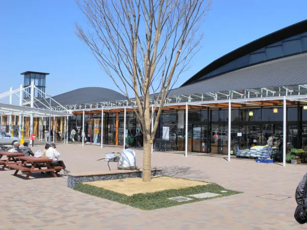 栃木へ観光バス旅行！おすすめの休憩スポット「道の駅 しもつけ」